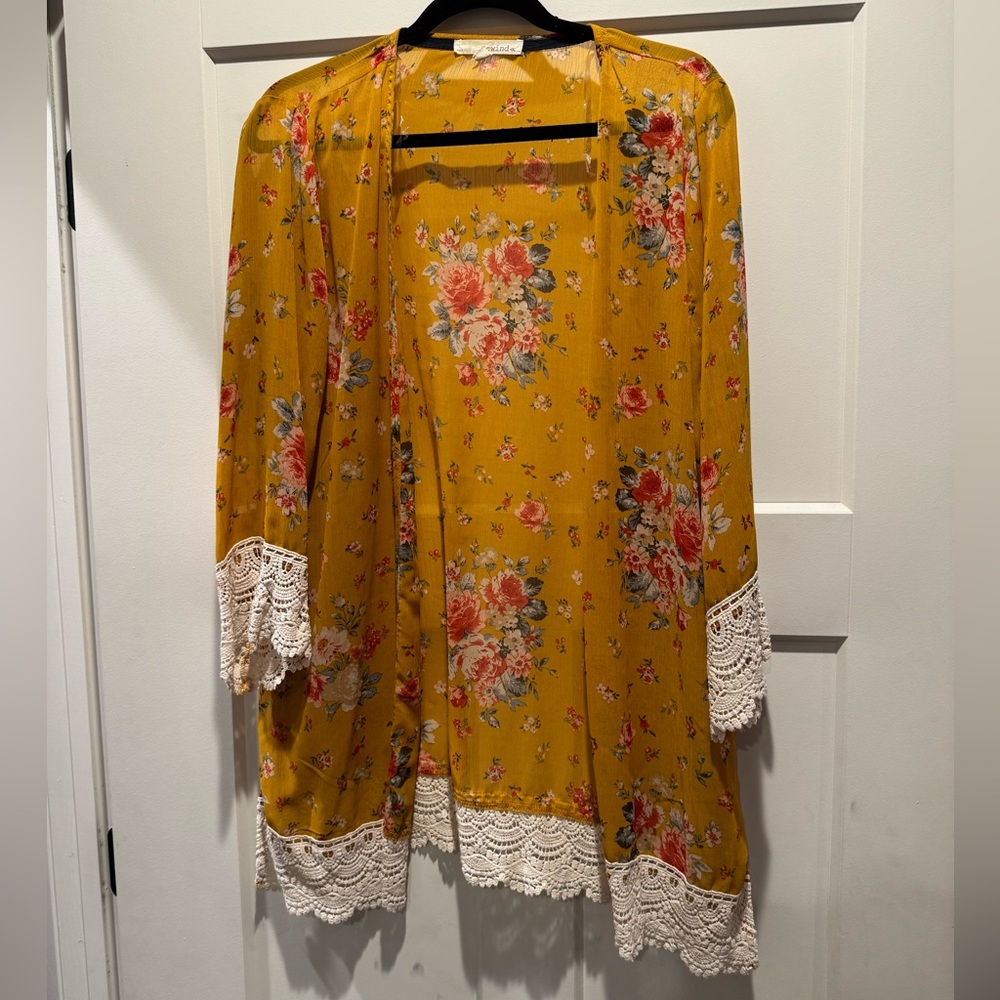 EUC Rewind Floral Yellow Kimono with Lace Trim